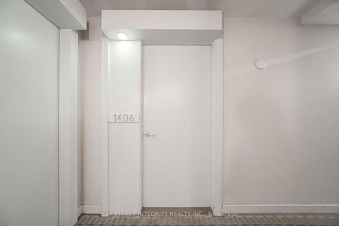 Photo 10 at 1406 - 38 Grenville Street, Bay Street Corridor, Toronto