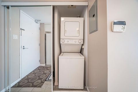 Photo 14 at 1406 - 38 Grenville Street, Bay Street Corridor, Toronto