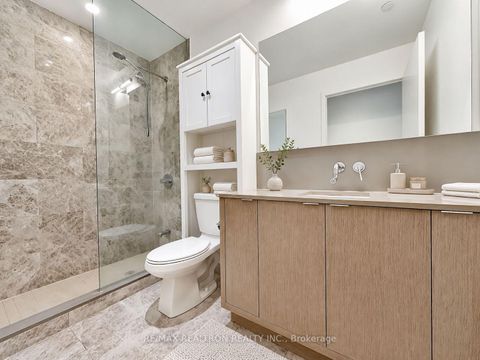 Photo 11 at 5806 - 100 Harbour Street, Waterfront Communities C1, Toronto