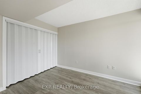 Photo 10 at 810 - 25 Capreol Court, Waterfront Communities C1, Toronto