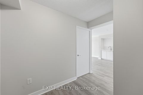 Photo 14 at 810 - 25 Capreol Court, Waterfront Communities C1, Toronto
