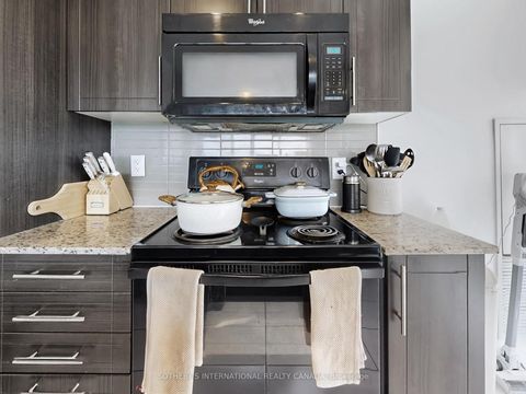 Photo 12 at 1018 - 80 Esther Lorrie Drive, Clairville, Toronto