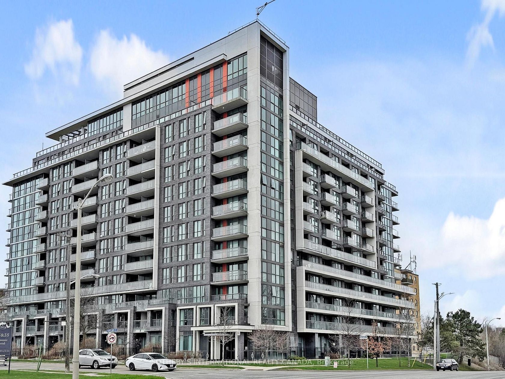1018 - 80 Esther Lorrie Drive, Clairville, Toronto photo 2