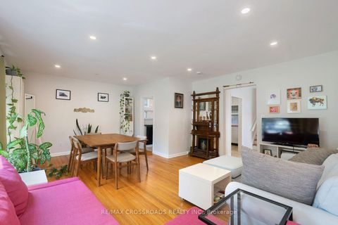 Photo 6 at 104 Haileybury Drive, Bendale, Toronto
