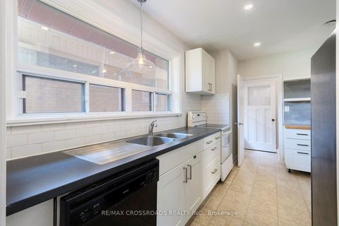 Photo 8 at 104 Haileybury Drive, Bendale, Toronto