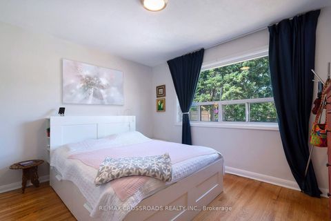 Photo 10 at 104 Haileybury Drive, Bendale, Toronto