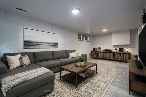 Photo 18 at 104 Haileybury Drive, Bendale, Toronto