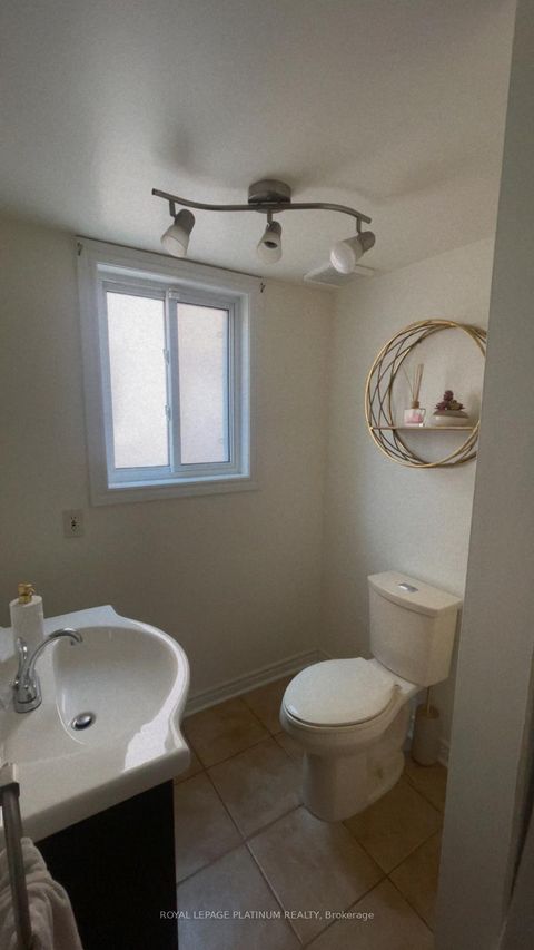 Photo 7 at 119 Violet Street, Holly, Barrie