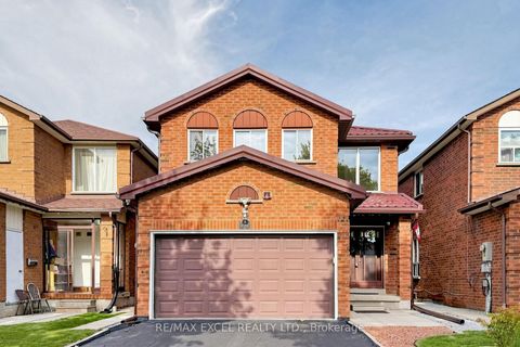 Photo 2 at 33 Wharton Square, Milliken, Toronto