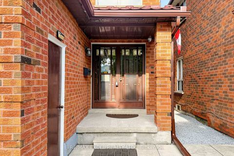 Photo 3 at 33 Wharton Square, Milliken, Toronto