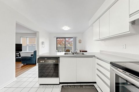 Photo 20 at 33 Wharton Square, Milliken, Toronto