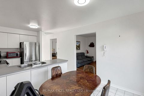 Photo 23 at 33 Wharton Square, Milliken, Toronto