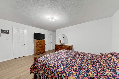 Photo 30 at 33 Wharton Square, Milliken, Toronto