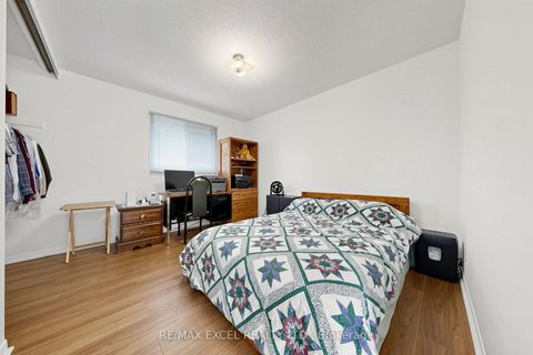 Photo 32 at 33 Wharton Square, Milliken, Toronto