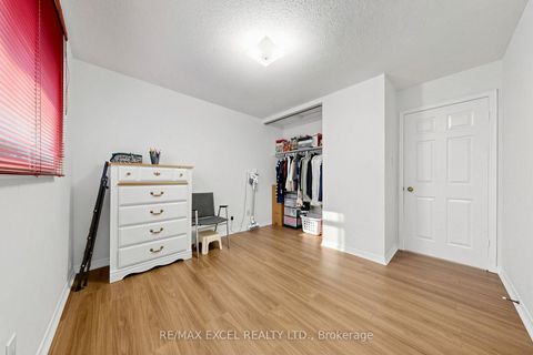 Photo 39 at 33 Wharton Square, Milliken, Toronto