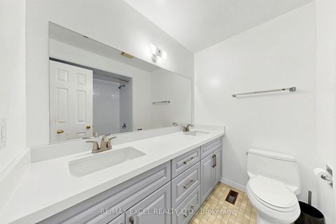 Photo 41 at 33 Wharton Square, Milliken, Toronto