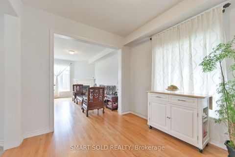 Photo 3 at 51 Bramsey Street, Sutton & Jackson's Point, Georgina