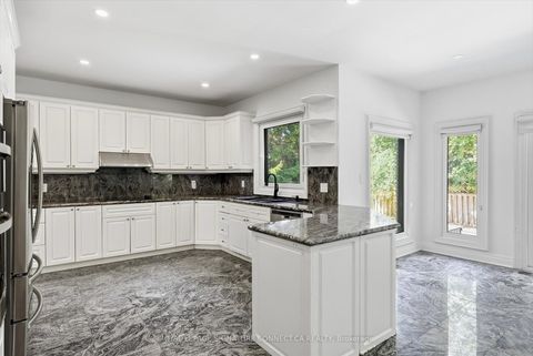 Photo 4 at 6 Lailey Crescent, Willowdale East, Toronto