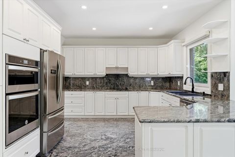 Photo 5 at 6 Lailey Crescent, Willowdale East, Toronto