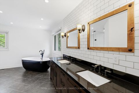Photo 17 at 6 Lailey Crescent, Willowdale East, Toronto