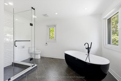 Photo 18 at 6 Lailey Crescent, Willowdale East, Toronto