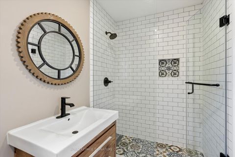Photo 22 at 6 Lailey Crescent, Willowdale East, Toronto