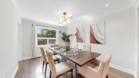 Photo 17 at 15 Rainey Court, Westbrook, Richmond Hill