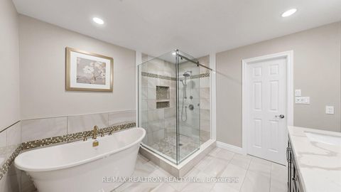 Photo 28 at 15 Rainey Court, Westbrook, Richmond Hill