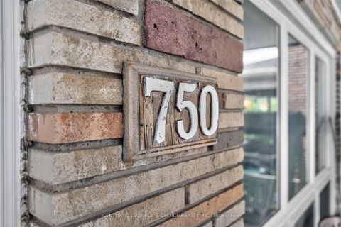 Photo 6 at 750 Jane Street, Smythe, Toronto