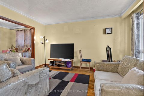 Photo 10 at 750 Jane Street, Smythe, Toronto