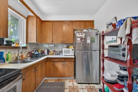 Photo 15 at 750 Jane Street, Smythe, Toronto