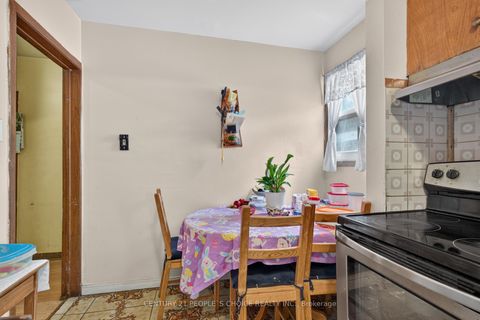 Photo 16 at 750 Jane Street, Smythe, Toronto