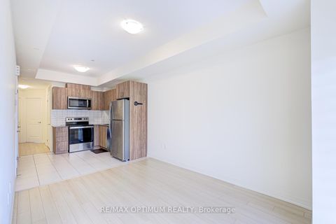 Photo 5 at 4 - 235 Mclevin Avenue, Malvern, Toronto