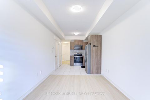 Photo 6 at 4 - 235 Mclevin Avenue, Malvern, Toronto