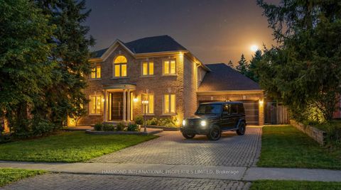 Photo 1 at 31 Vesta Drive, Bayview Hill, Richmond Hill