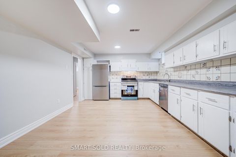 Photo 37 at 285 Churchill Avenue, Willowdale West, Toronto