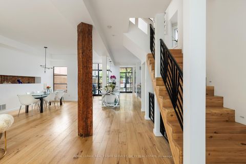 Photo 1 at 28 Roxborough Street W, Annex, Toronto