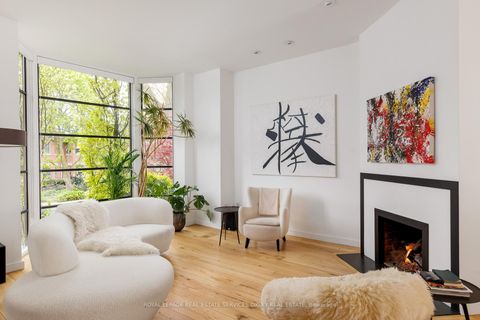 Photo 2 at 28 Roxborough Street W, Annex, Toronto