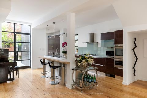 Photo 7 at 28 Roxborough Street W, Annex, Toronto