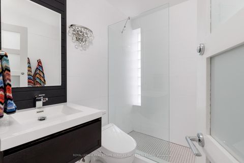 Photo 22 at 28 Roxborough Street W, Annex, Toronto