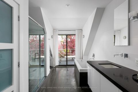 Photo 30 at 28 Roxborough Street W, Annex, Toronto