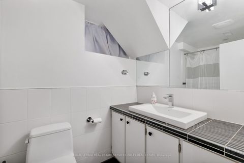 Photo 34 at 28 Roxborough Street W, Annex, Toronto