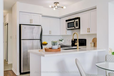 Photo 14 at 601 - 2772 Keele Street, CFB, Toronto