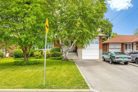 Photo 1 at 138 Kennard Avenue, Bathurst Manor, Toronto