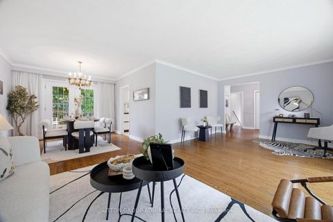 Photo 12 at 138 Kennard Avenue, Bathurst Manor, Toronto