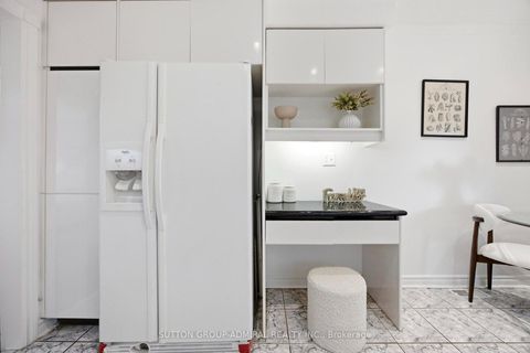 Photo 18 at 138 Kennard Avenue, Bathurst Manor, Toronto