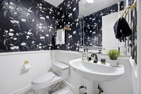 Photo 21 at 138 Kennard Avenue, Bathurst Manor, Toronto