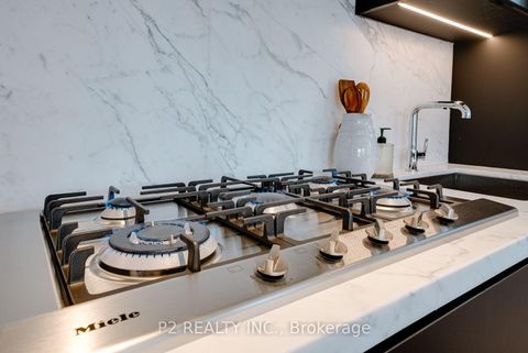 Photo 7 at 311 - 2 Forest Hill Road, Casa Loma, Toronto