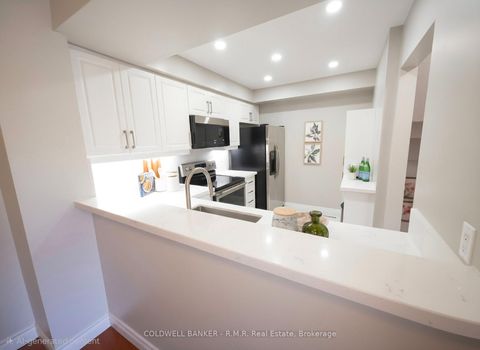 Photo 4 at 59 - 2 Hedge End Road, Rouge E11, Toronto