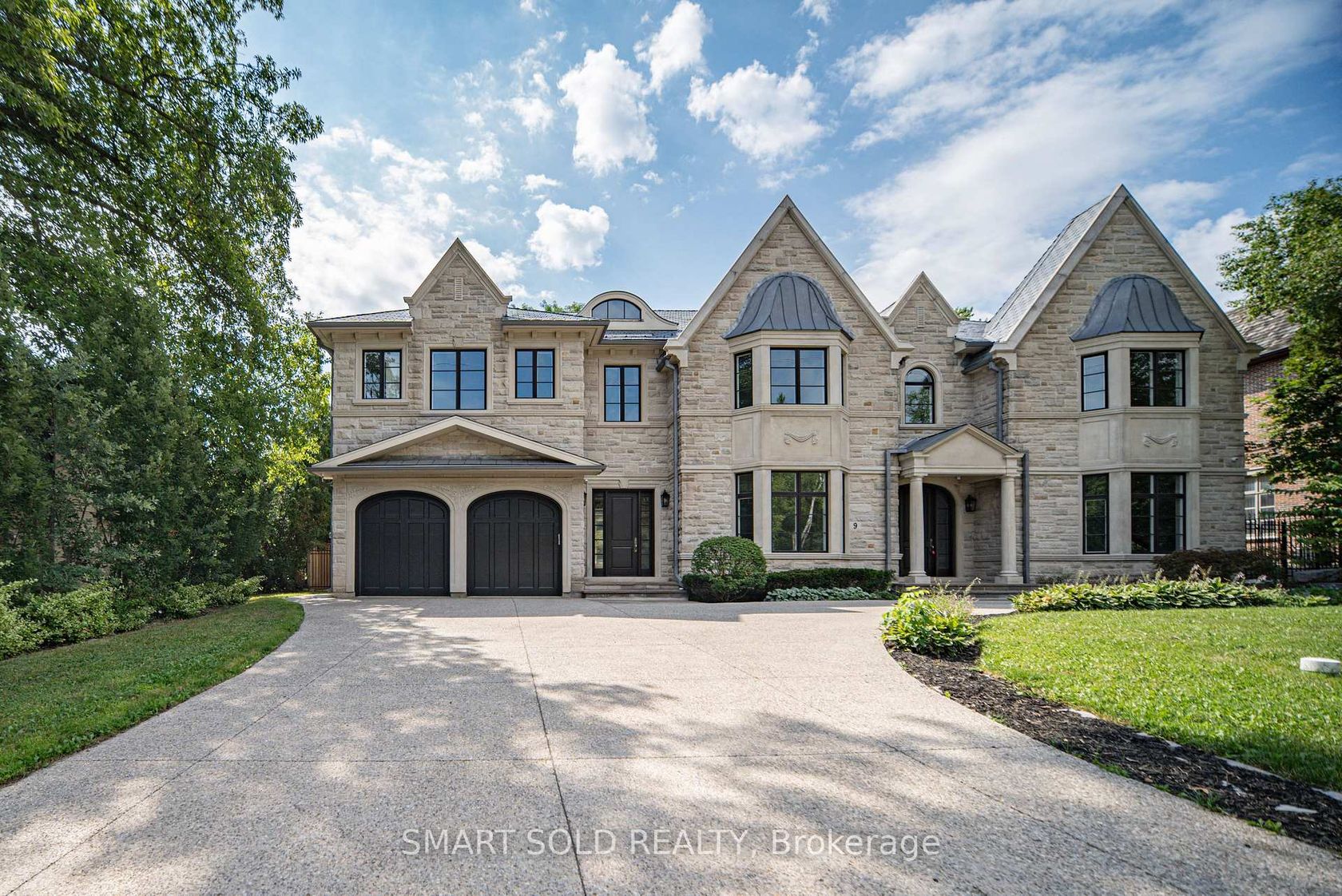 9 Saintfield Avenue, York Mills, Toronto 